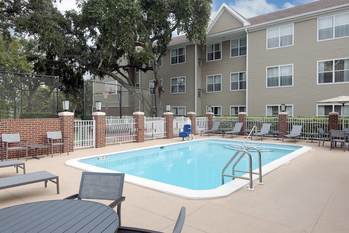 Imagen de la piscina del Hotel Residence Inn Sarasota Bradenton. Foto 20