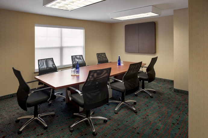 Imagen de los interiores del Hotel Residence Inn Saratoga Springs. Foto 17