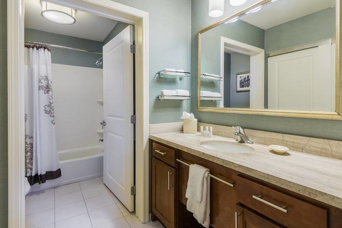 Imagen de la habitación del Hotel Residence Inn Savannah Downtown/ Historic District. Foto 6