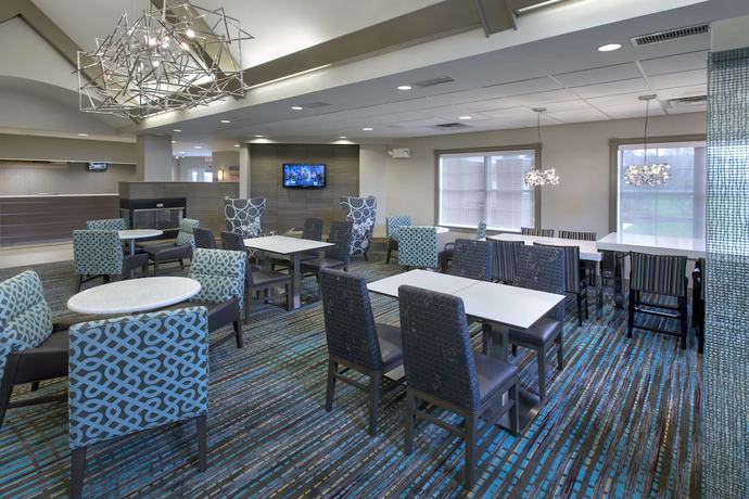 Imagen del bar/restaurante del Hotel Residence Inn Somerset. Foto 3