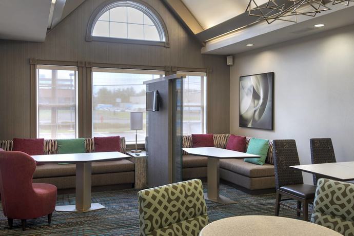 Imagen del bar/restaurante del Hotel Residence Inn Somerset. Foto 5
