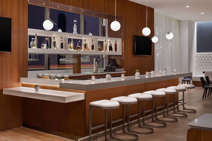 Imagen del bar/restaurante del Hotel Residence Inn Stamford Downtown. Foto 8