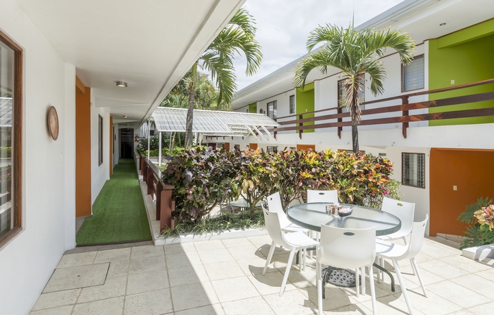 Imagen del bar/restaurante del Hotel Residence Inn Suites Cristina. Foto 2