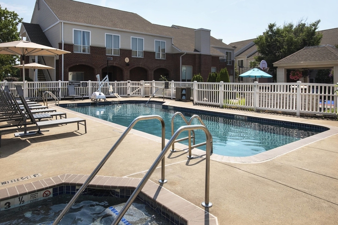 Imagen de la piscina del Hotel Residence Inn Syracuse Carrier Circle. Foto 19