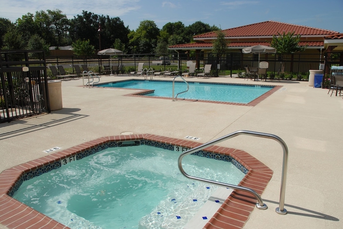 Imagen de la piscina del Hotel Residence Inn Temple. Foto 19