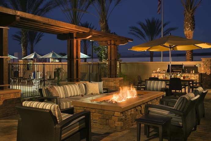 Imagen de los exteriores del Hotel Residence Inn Tustin Orange County. Foto 13