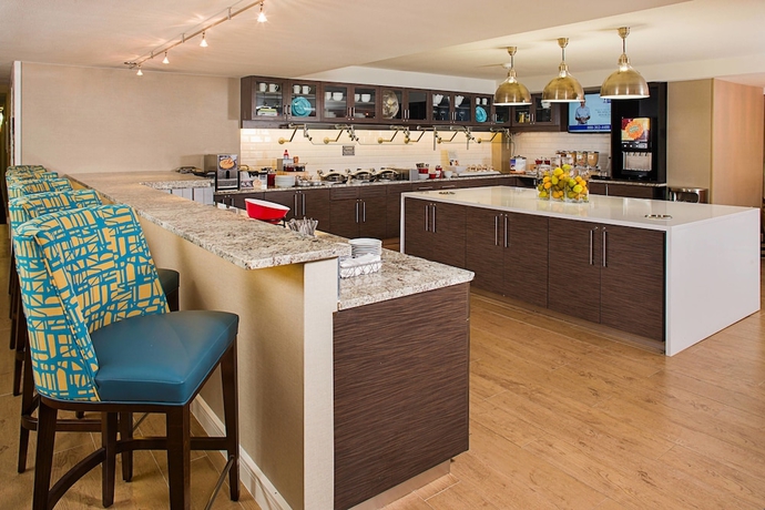 Imagen del bar/restaurante del Hotel Residence Inn Washington, Dc/foggy Bottom. Foto 5