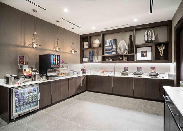 Imagen del bar/restaurante del Hotel Residence Inn Weehawken Port Imperial. Foto 5