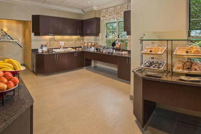 Imagen del bar/restaurante del Hotel Residence Inn by Marriott Arlington at Rosslyn. Foto 2