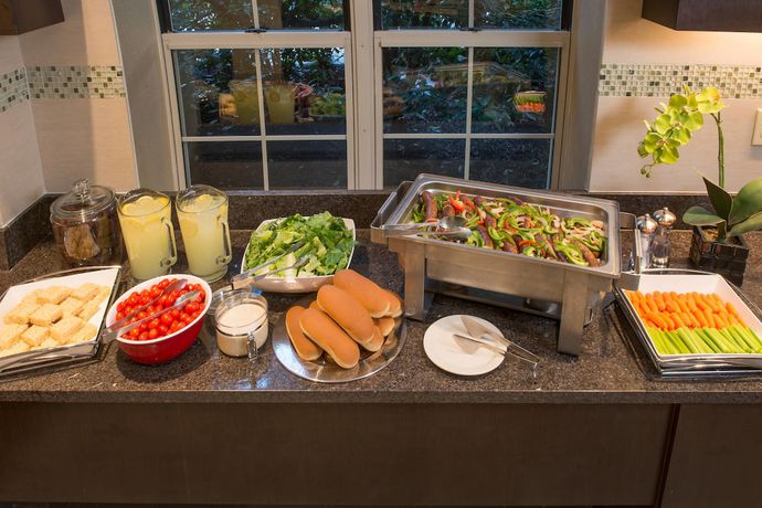 Imagen del bar/restaurante del Hotel Residence Inn by Marriott Arlington at Rosslyn. Foto 3