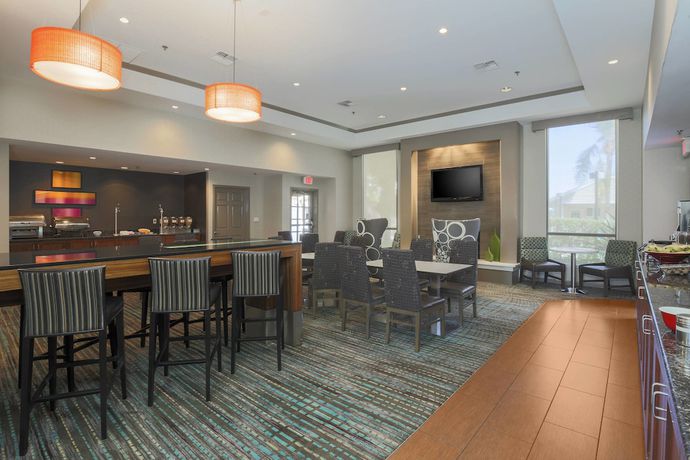 Imagen de los interiores del Hotel Residence Inn by Marriott Bakersfield. Foto 18