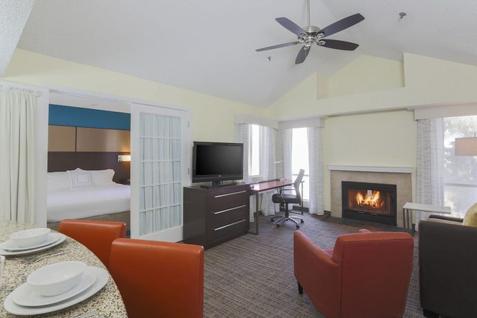 Imagen de la habitación del Hotel Residence Inn by Marriott Bakersfield. Foto 7