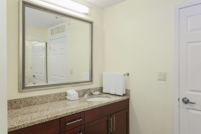 Imagen de la habitación del Hotel Residence Inn by Marriott Bakersfield. Foto 9