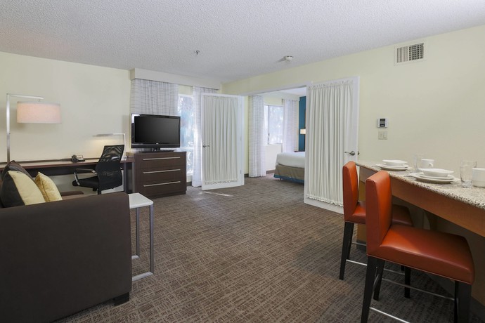 Imagen de la habitación del Hotel Residence Inn by Marriott Bakersfield. Foto 15
