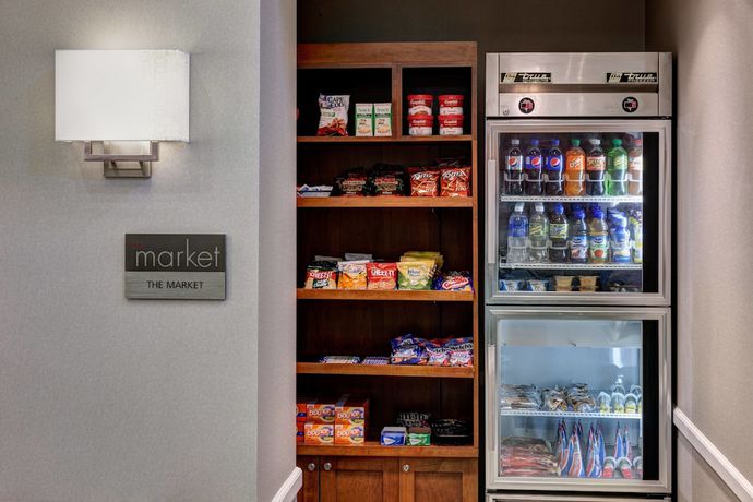 Imagen del bar/restaurante del Hotel Residence Inn by Marriott Boston Marlborough. Foto 5