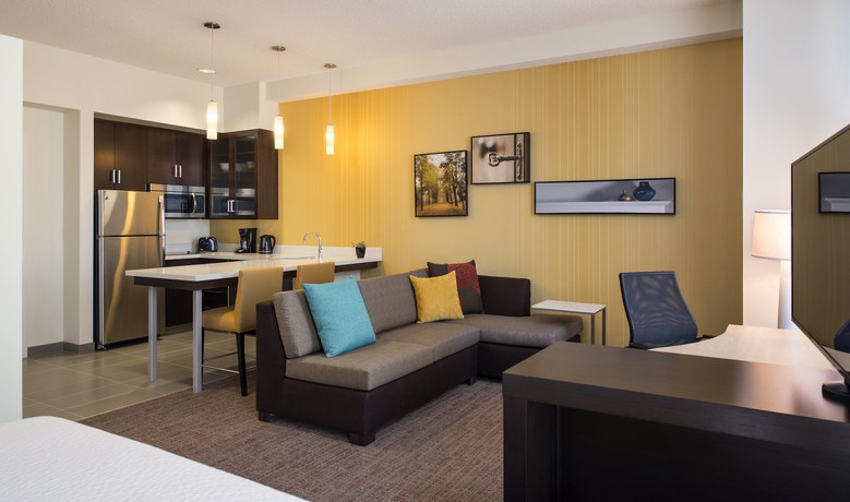 Imagen de la habitación del Hotel Residence Inn by Marriott Calgary South. Foto 4