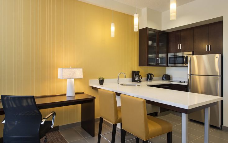 Imagen de la habitación del Hotel Residence Inn by Marriott Calgary South. Foto 8