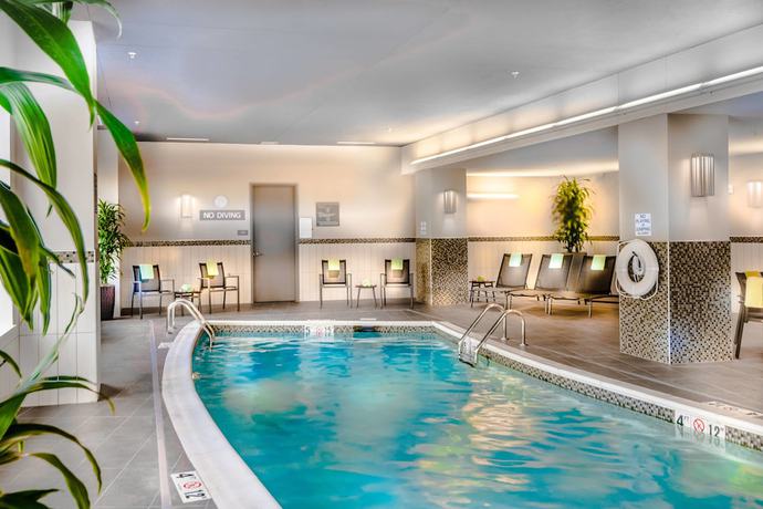 Imagen de la piscina del Hotel Residence Inn by Marriott Charlottesville Downtown. Foto 18