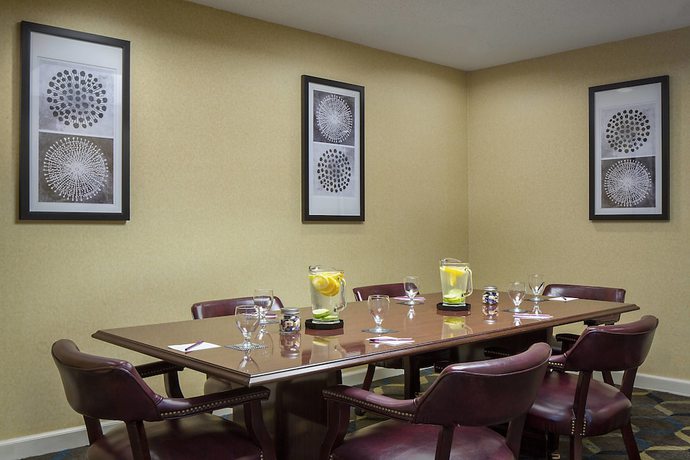 Imagen de los interiores del Hotel Residence Inn by Marriott Dallas Las Colinas. Foto 17