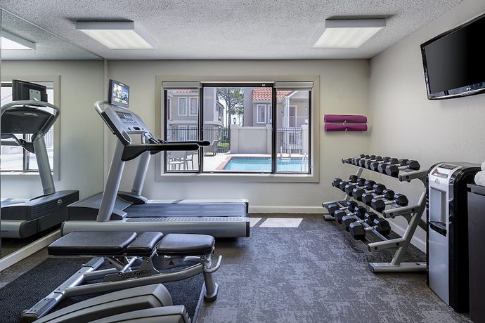 Imagen de los interiores del Hotel Residence Inn by Marriott Dallas Las Colinas. Foto 18