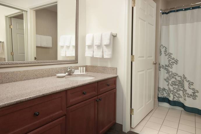 Imagen de la habitación del Hotel Residence Inn by Marriott Des Moines West at Jordan Creek Town Center. Foto 2