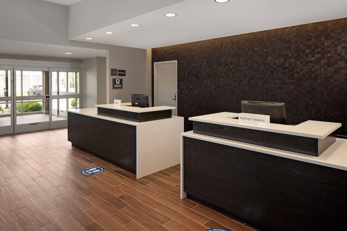 Imagen de los interiores del Hotel Residence Inn by Marriott Detroit Farmington Hills. Foto 20