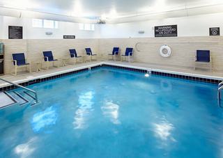 Imagen de la piscina del Hotel Residence Inn by Marriott Durham Duke University Medical Center Area. Foto 28