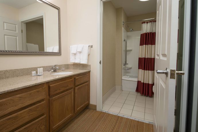 Imagen de la habitación del Hotel Residence Inn by Marriott Folsom Sacramento. Foto 2