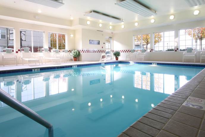 Imagen de la piscina del Hotel Residence Inn by Marriott Folsom Sacramento. Foto 10