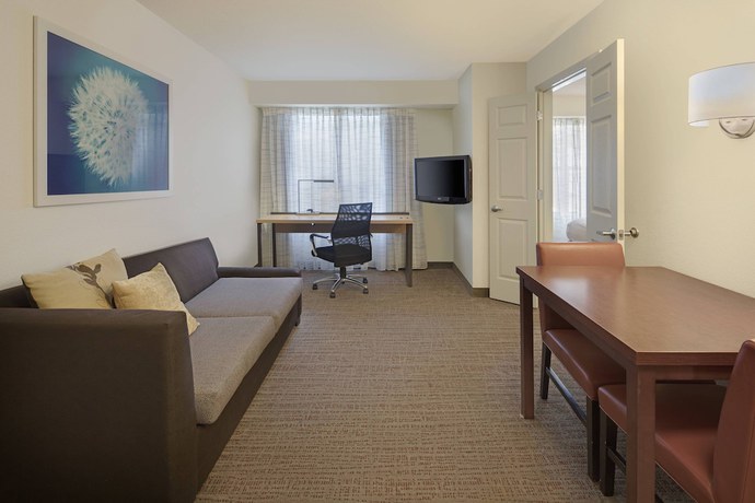 Imagen de la habitación del Hotel Residence Inn by Marriott Indianapolis Airport. Foto 3