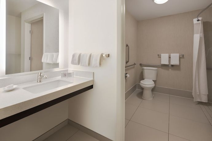 Imagen de la habitación del Hotel Residence Inn by Marriott Indianapolis Airport. Foto 5