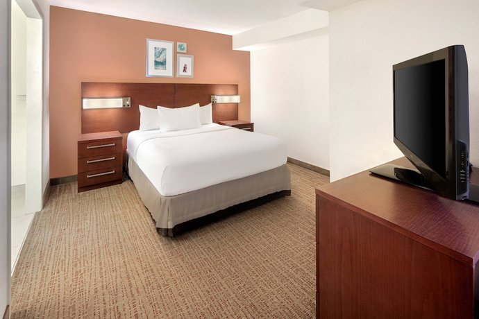 Imagen de la habitación del Hotel Residence Inn by Marriott Indianapolis Airport. Foto 9