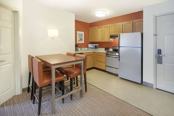 Imagen de la habitación del Hotel Residence Inn by Marriott Indianapolis Airport. Foto 13