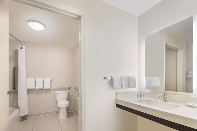Imagen de la habitación del Hotel Residence Inn by Marriott Indianapolis Airport. Foto 14