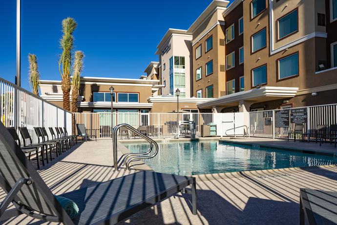 Imagen de la piscina del Hotel Residence Inn by Marriott Las Vegas South/Henderson. Foto 20