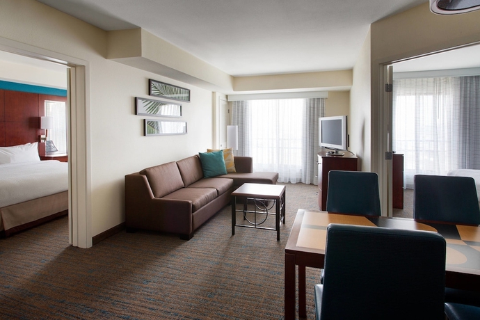 Imagen de la habitación del Hotel Residence Inn by Marriott Los Angeles Burbank Down. Foto 7