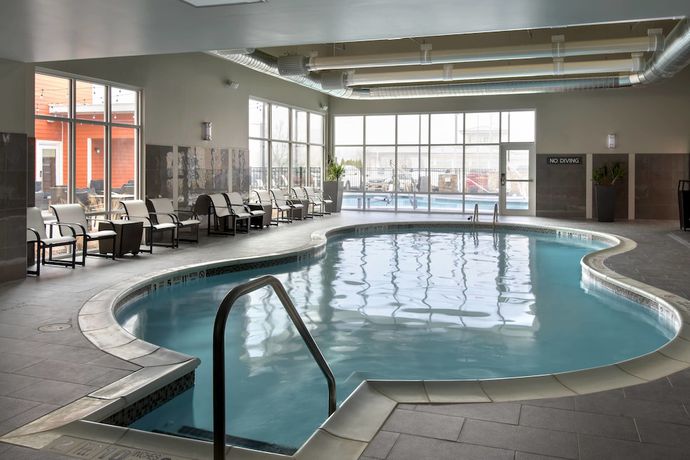 Imagen de la piscina del Hotel Residence Inn by Marriott New York Long Island East End. Foto 20