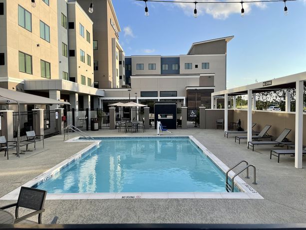 Imagen de la piscina del Hotel Residence Inn by Marriott Port Arthur. Foto 18