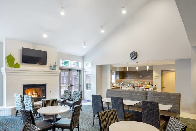 Imagen del bar/restaurante del Hotel Residence Inn by Marriott Portland Hillsboro. Foto 3