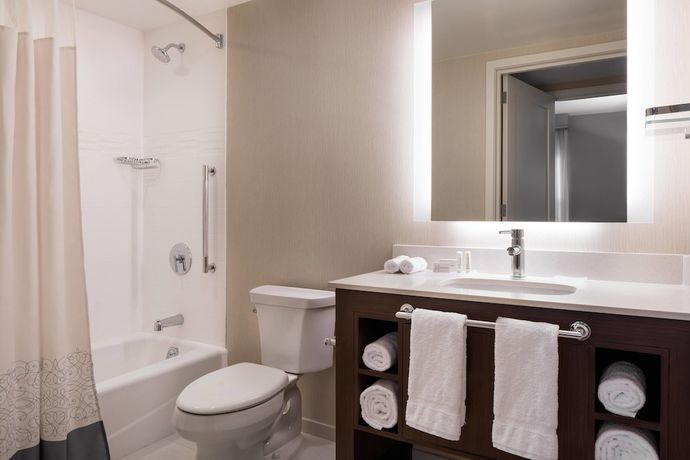 Imagen de la habitación del Hotel Residence Inn by Marriott Santa Barbara Goleta. Foto 2