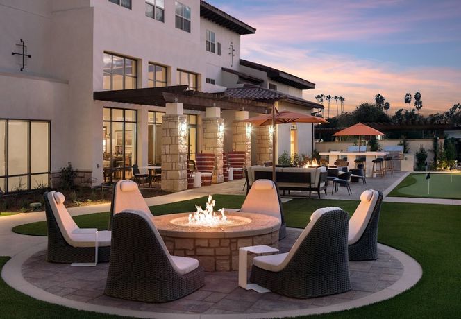Imagen de los exteriores del Hotel Residence Inn by Marriott Santa Barbara Goleta. Foto 18