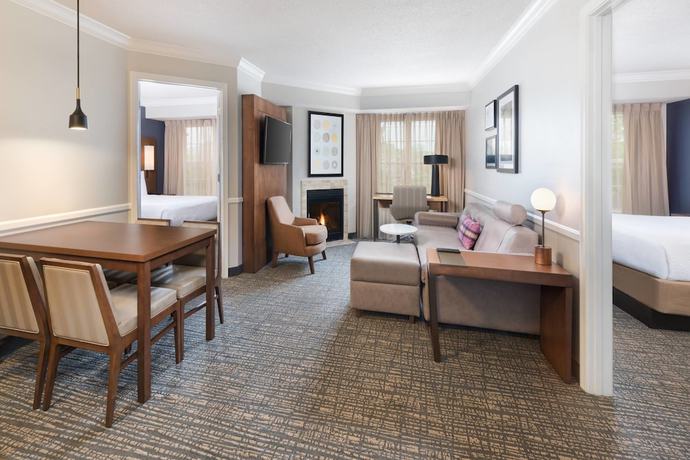 Imagen de la habitación del Hotel Residence Inn by Marriott State College. Foto 4