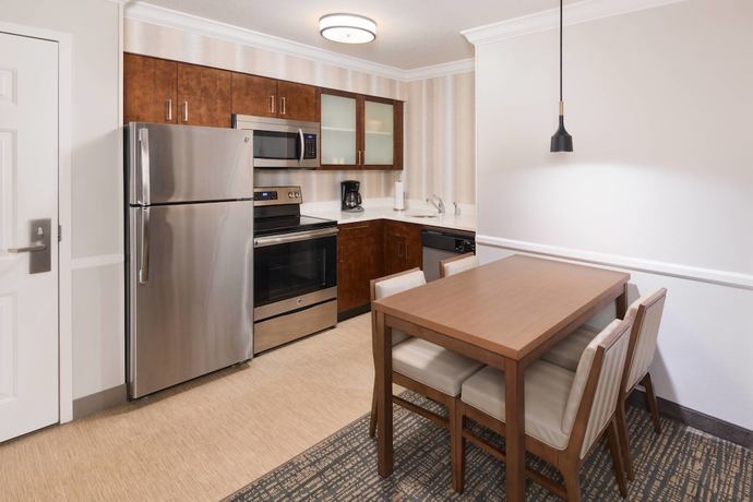 Imagen de la habitación del Hotel Residence Inn by Marriott State College. Foto 11