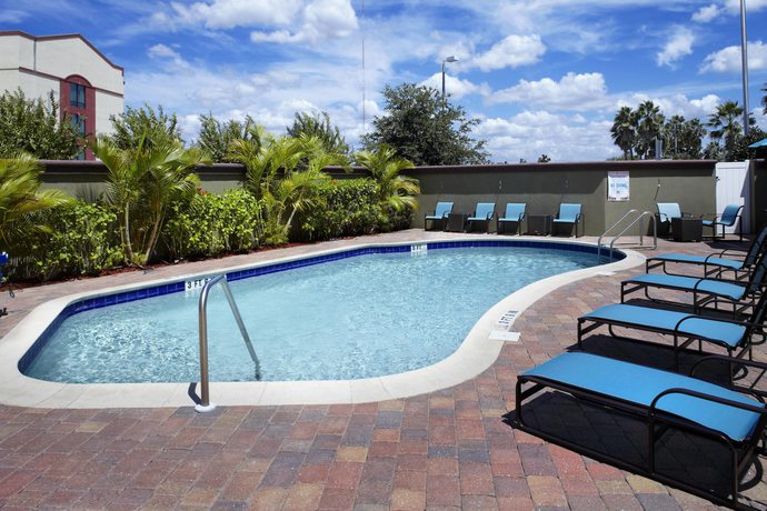 Imagen de la piscina del Hotel Residence Inn by Marriott Tampa Oldsmar. Foto 15