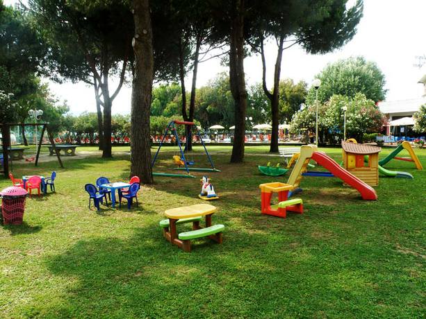Imagen de los exteriores del Hotel Residence Italia. Foto 12