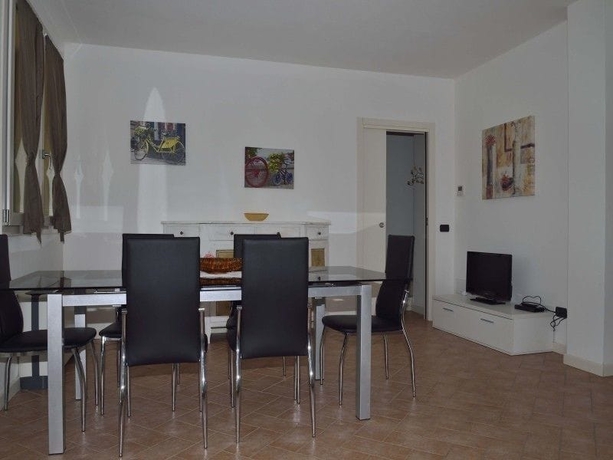 Imagen de los interiores del Hotel Residence Karina. Foto 10