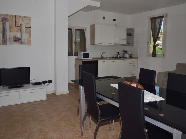 Imagen de los interiores del Hotel Residence Karina. Foto 11