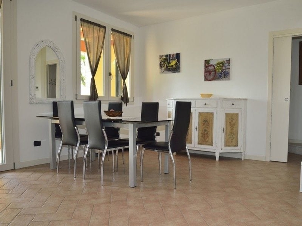 Imagen de los interiores del Hotel Residence Karina. Foto 12