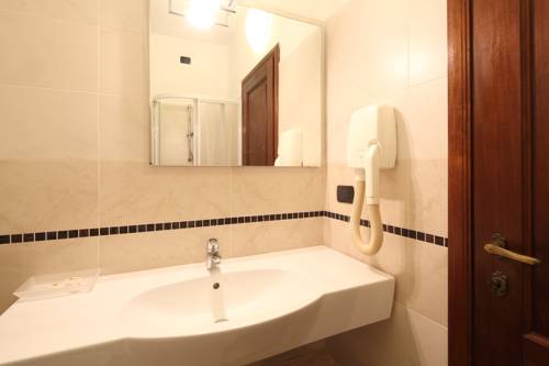 Imagen de la habitación del Hotel Residence Kriss. Foto 3