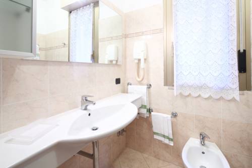 Imagen de la habitación del Hotel Residence Kriss. Foto 12